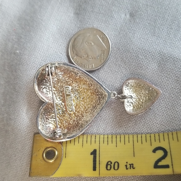 ENAMEL FLAG HEART & Dangle HEART & STAR pin 2006 - Picture 3 of 3